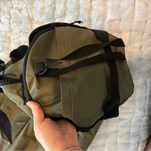 Lululemon All day Essential Duffle Bag gym bag new sage gray - Picture 9 of 11